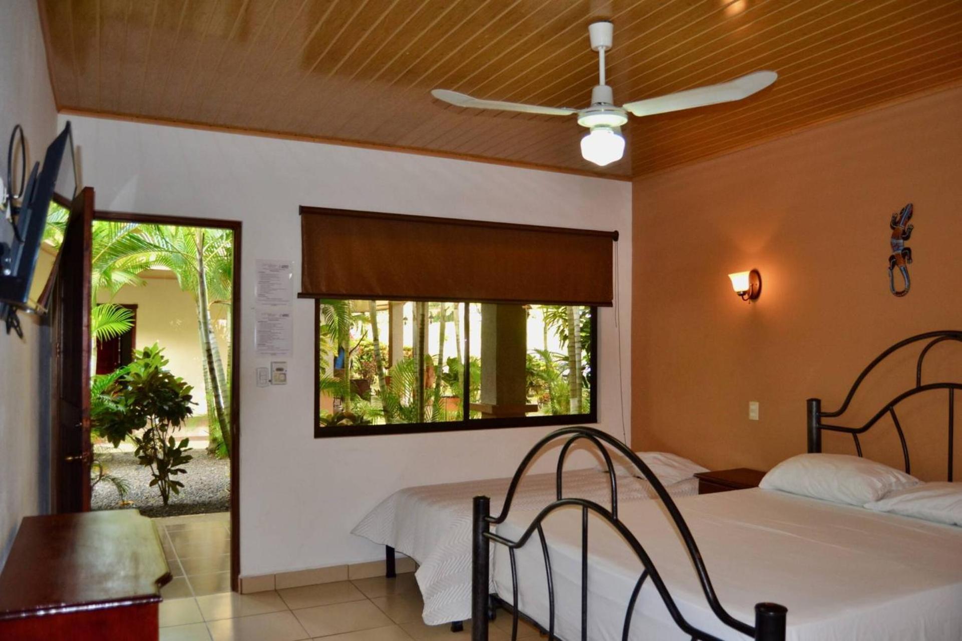 Hotel D'Lucia - Quebrada Ganado, Jaco, Costa Rica Экстерьер фото